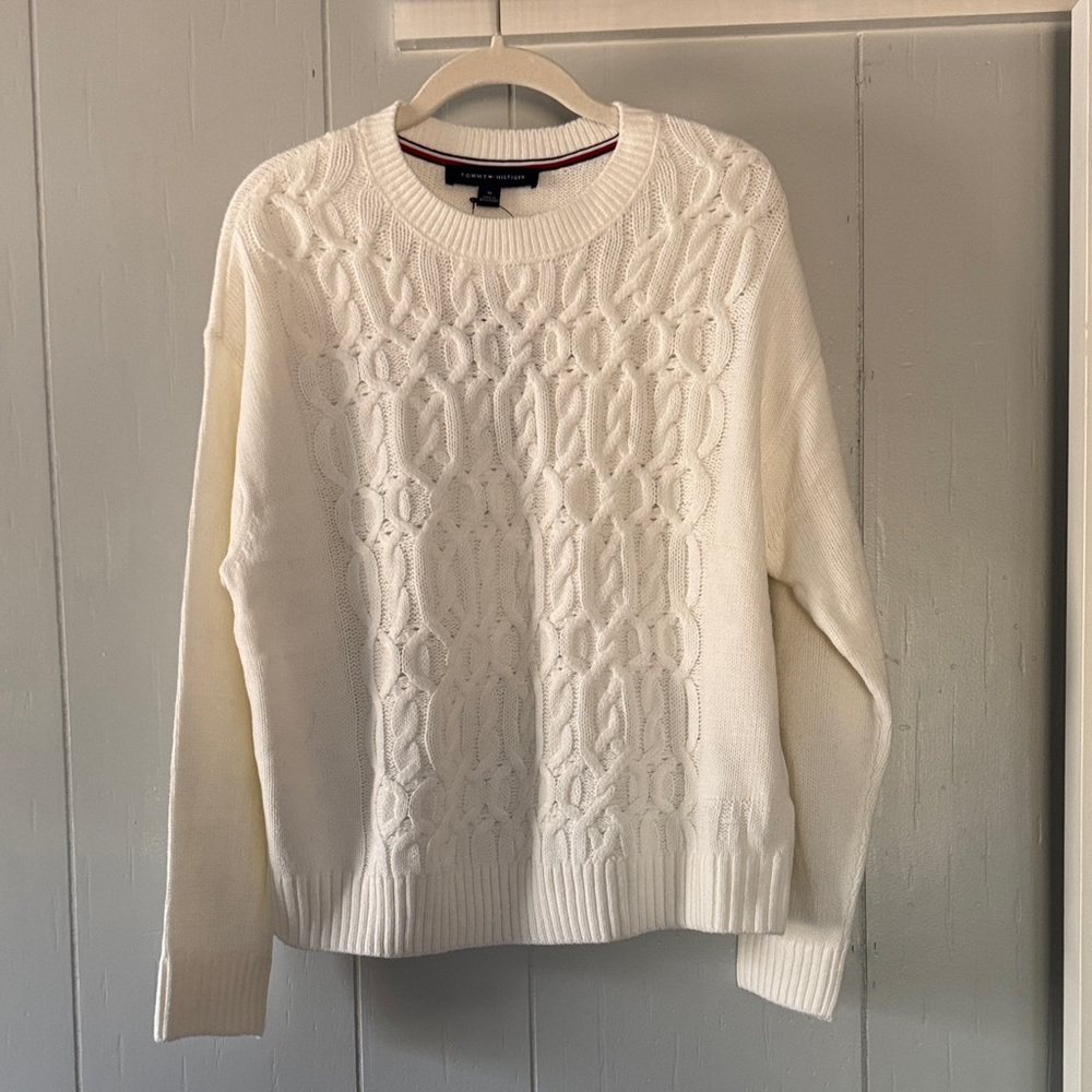NWT Tommy Hilfiger Cream Cable Knit Sweater